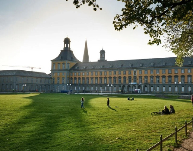波恩大学